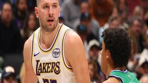 “搞笑瞬间：久别重逢的毛抬厂齐翻车，竟是二哥曼联最出彩！”