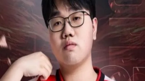 中国女队边路巧传头球破门，陈巧珠建功